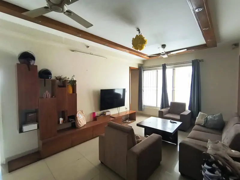 Private Room in 3 BHK in Haralur Road