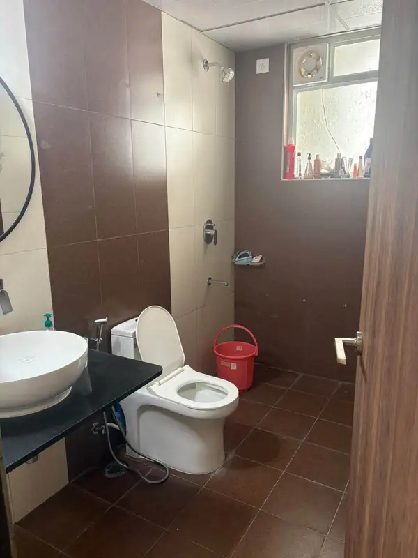 Private Room in 3 BHK in Haralur