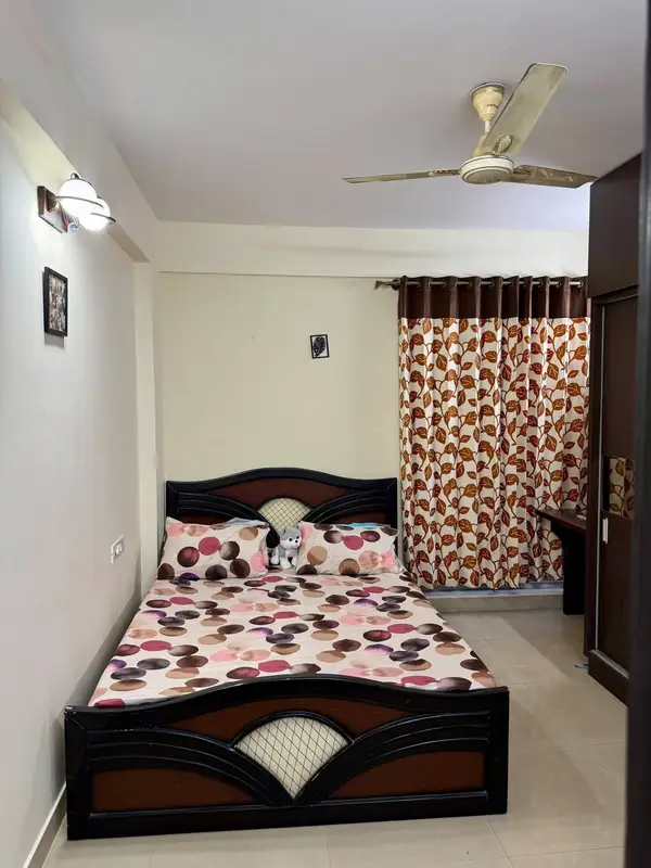 Private Room in 3 BHK in Kadubeesanahalli