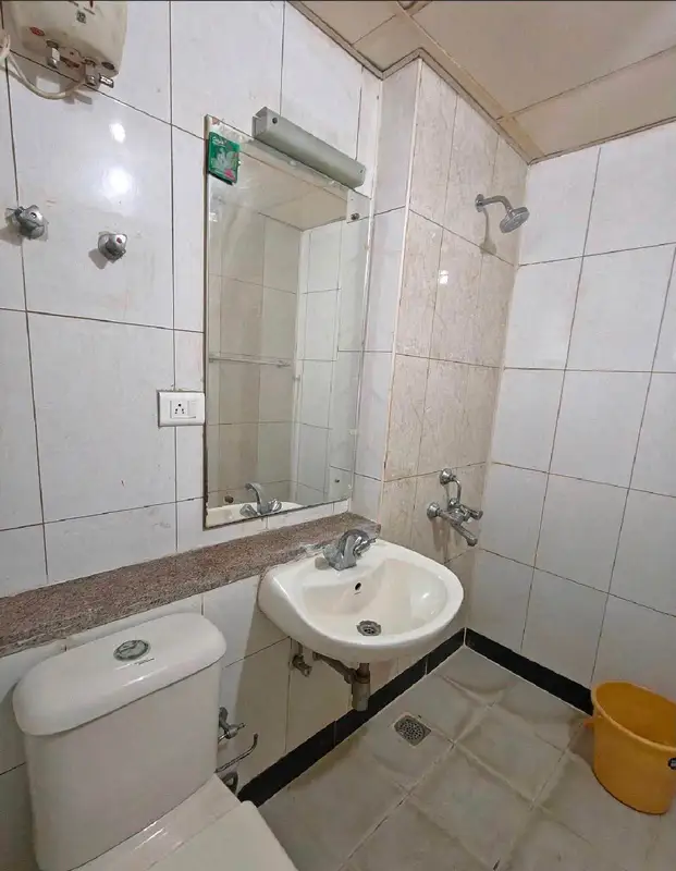 Private Room in 3 BHK in Sandeep Vihar