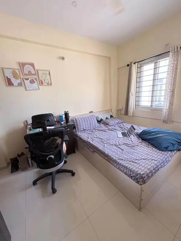 Private Room in 3 BHK in Kadubeesanahalli