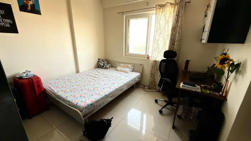 Private Room in 3 BHK in Purvi Symphony