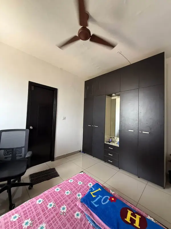 Private Room in 3 BHK in Haralur