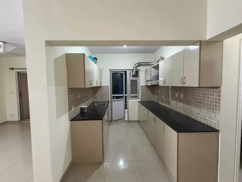 Private Room in 3 BHK in Nitesh Columbus Square