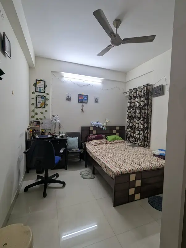 Private Room in 3 BHK in Munnekolala