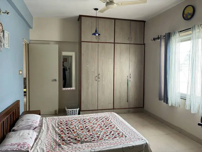 3 BHK semi-furnished apartment for rent