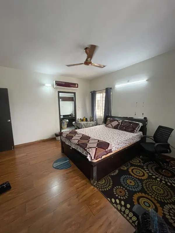 Private Room in 3 BHK in Ramky Towers