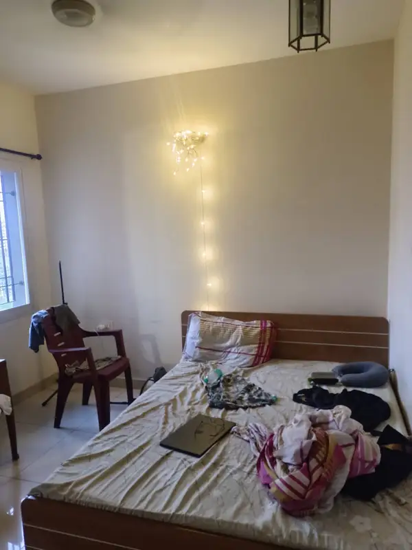 Private Room in 3 BHK in Green Glen Layout