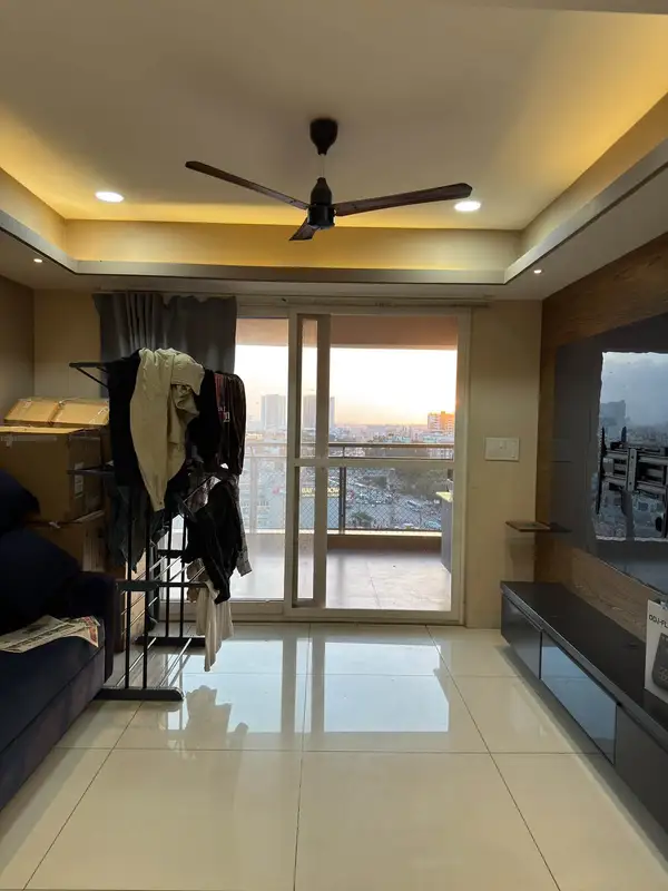 Private Room in 3 BHK in KSR Togetherments