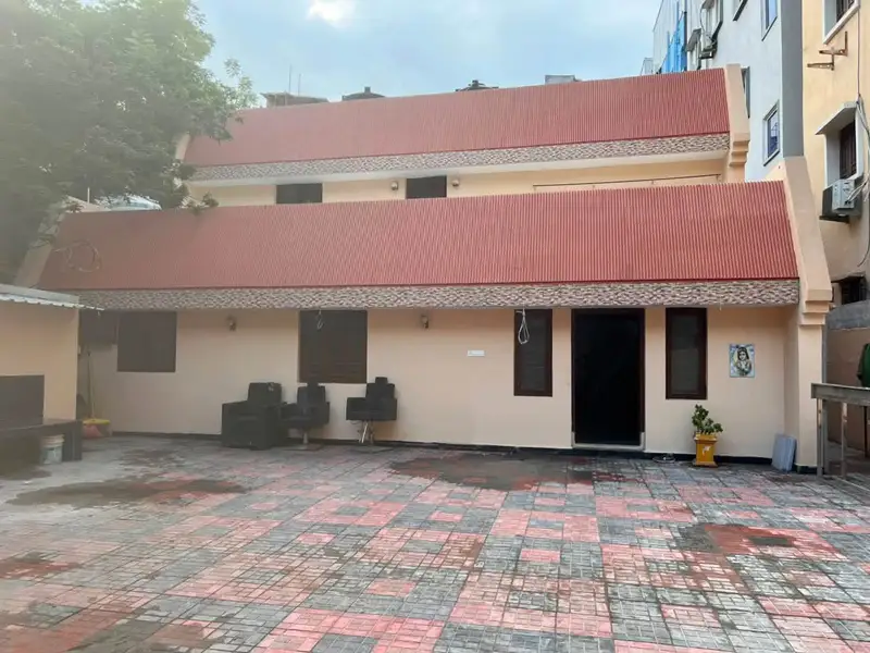 9 BHK Entire Flat in Uppal