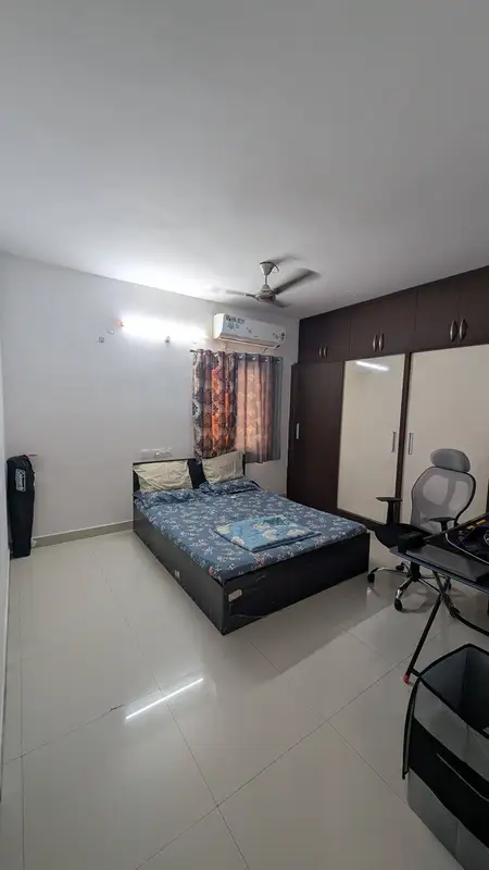 Private Room in 3 BHK in Kondapur