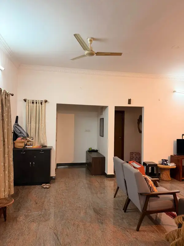 Private Room in 2 BHK in Cox Town