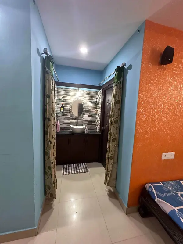 Private Room in 3 BHK in Gachibowli