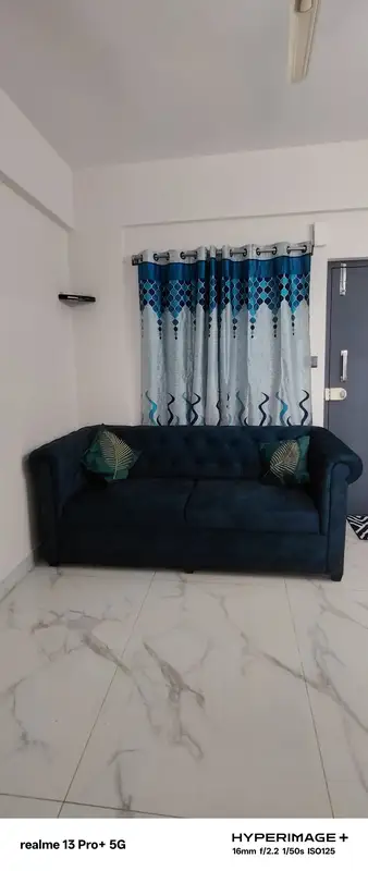 1 BHK Entire Flat in Gandhi Nagar