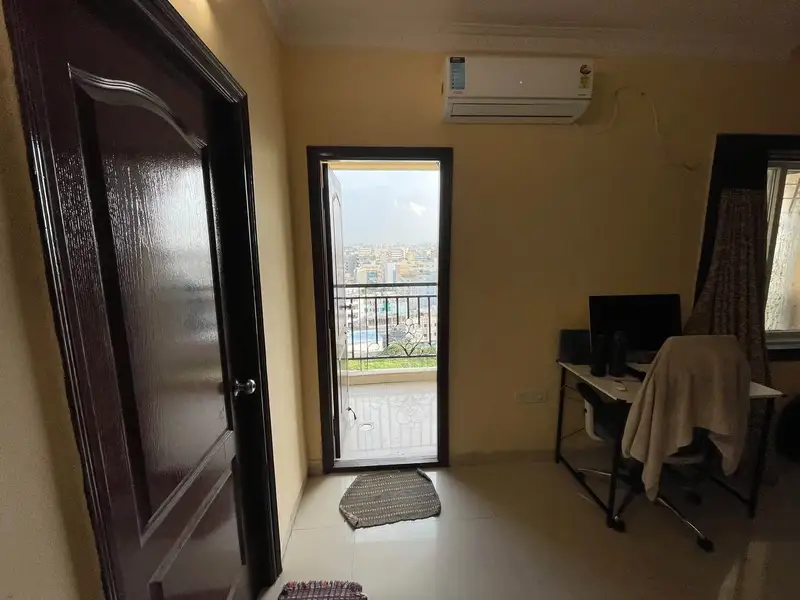 Private Room in 3 BHK in Madinaguda