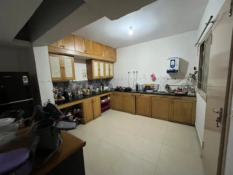 Private Room in 3 BHK in Ashokanagar