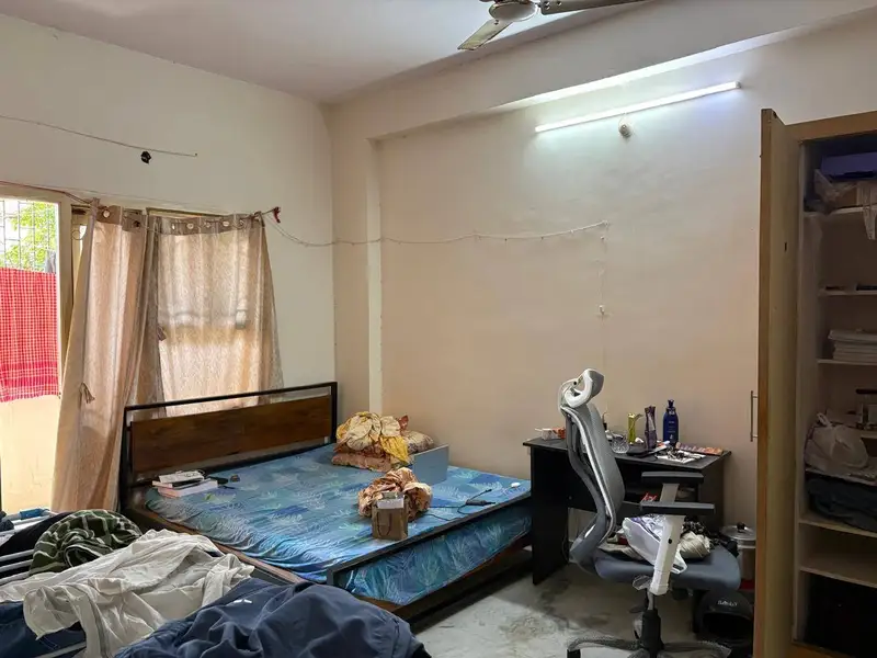 Private Room in 3 BHK in Sriram Nagar