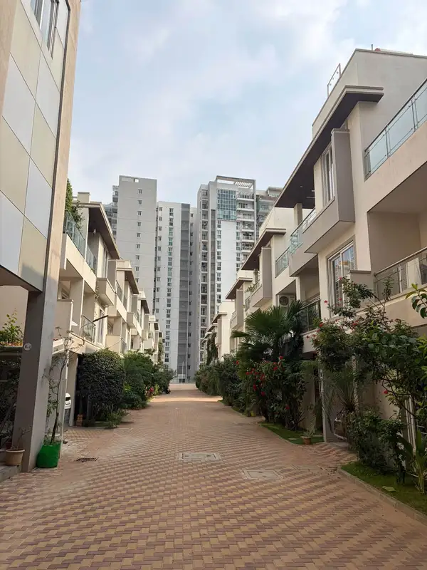 Private Room in Flat in Belathur