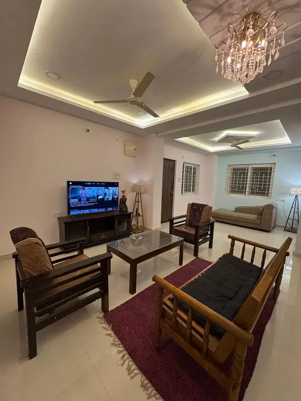 Private Room in 3 BHK in Khajaguda