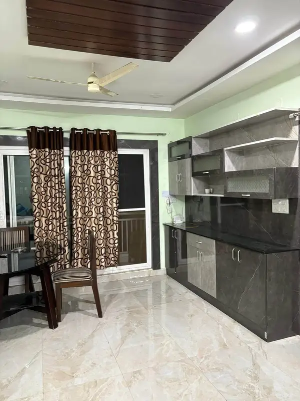 Private Room in 3 BHK in Masjid Banda