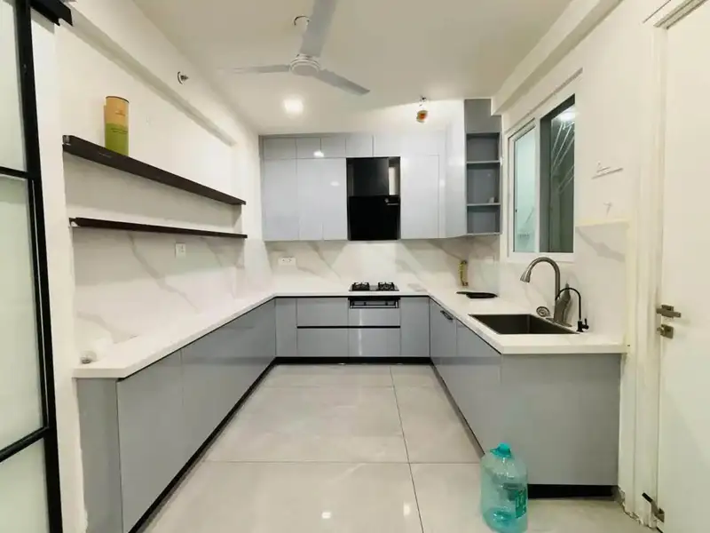 Private Room in Flat in HITEC City