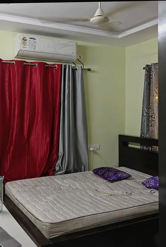 Private Room in 3 BHK in Manikonda