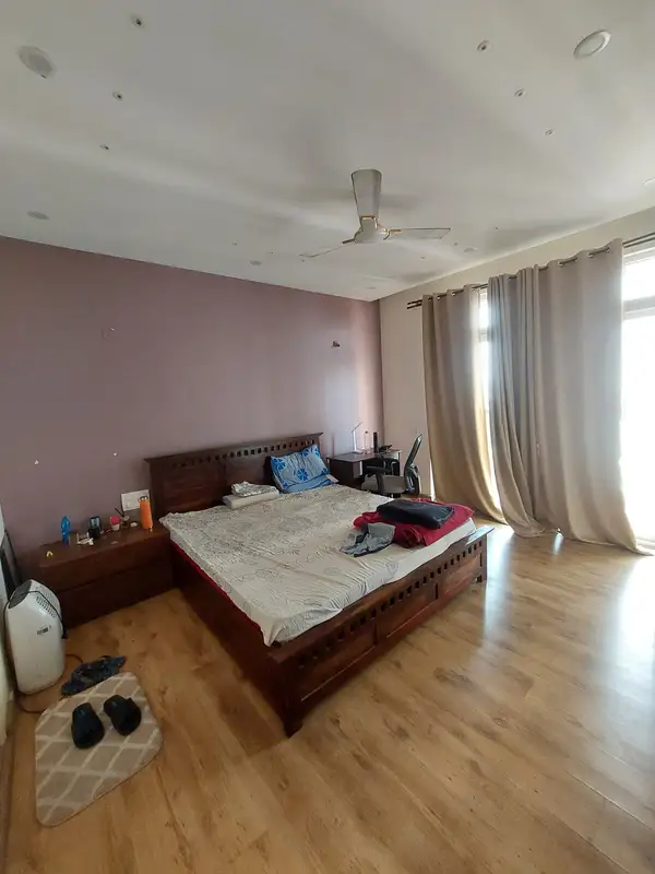 Private Room in 3 BHK in Belathur