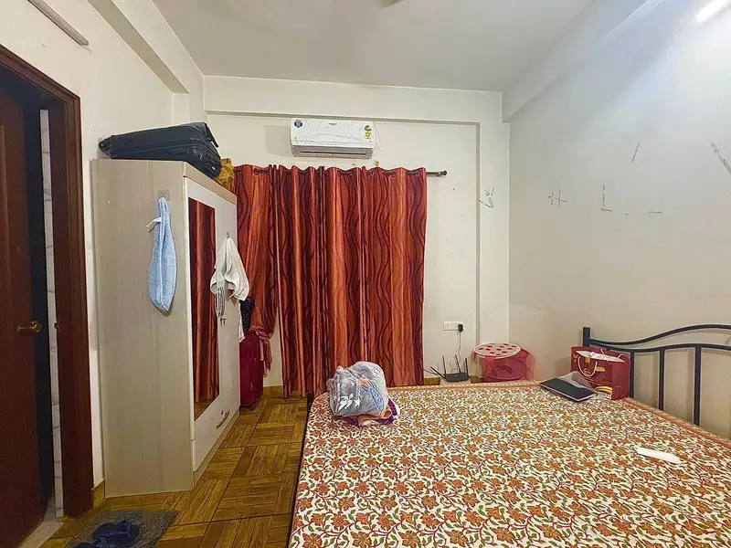 Private Room in 2 BHK in Banjara Hills