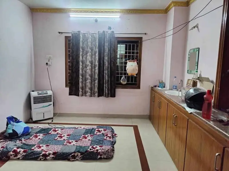 Private Room in 4 BHK in Kondapur