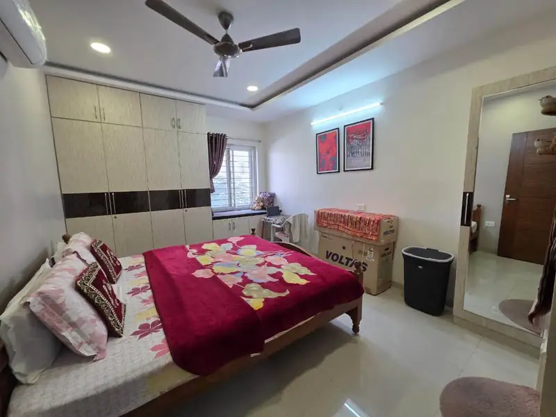Private Room in 2 BHK in Manikonda
