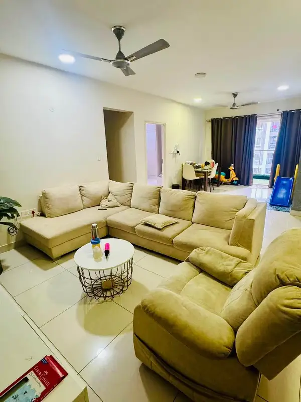 3 BHK Entire Flat in Singasandra