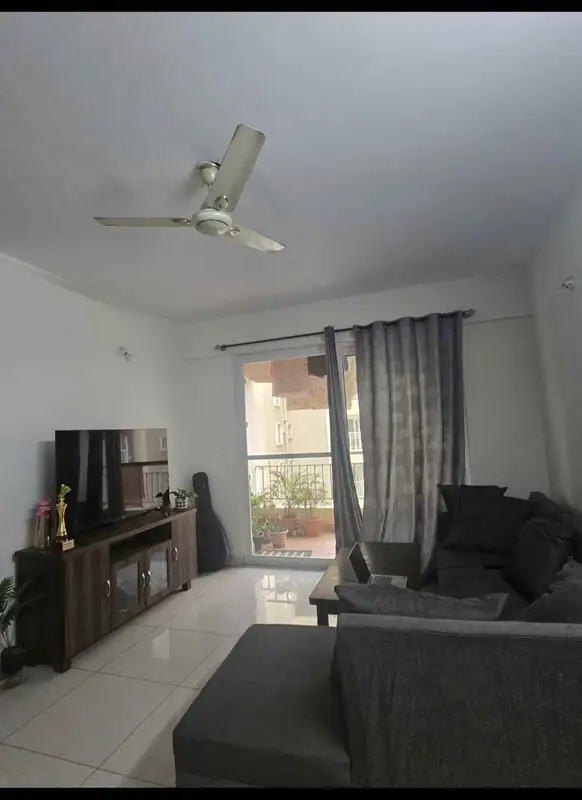 Private Room in 3 BHK in Belathur