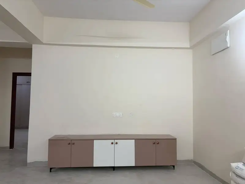 2 BHK Entire Flat in Madhapur