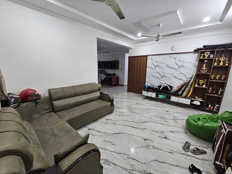 Private Room in 3 BHK in Kondapur