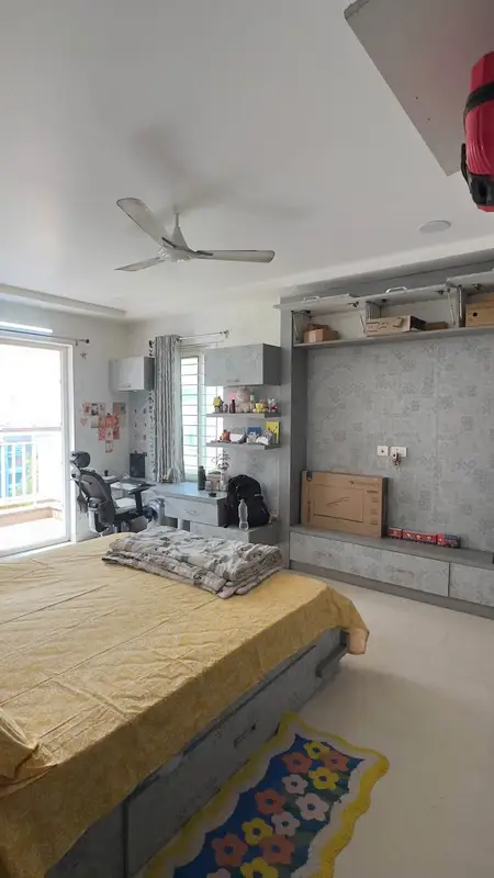 Private Room in 3 BHK in Masjid Banda