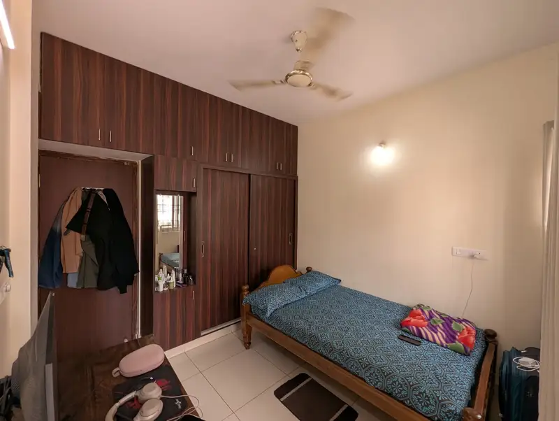 Private Room in 2.5 BHK in Gowtham Colony