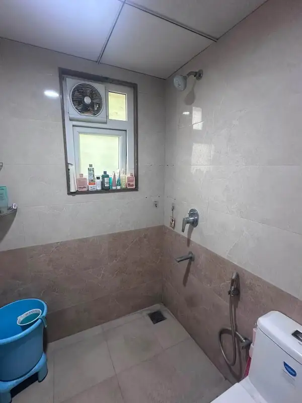 Private Room in 3 BHK in Shanti Nagar