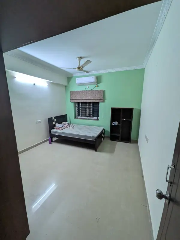 Private Room in 3 BHK in Madhapur
