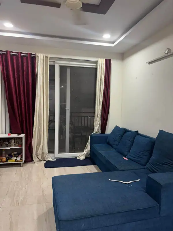 Private Room in 3 BHK in Asian Suncity