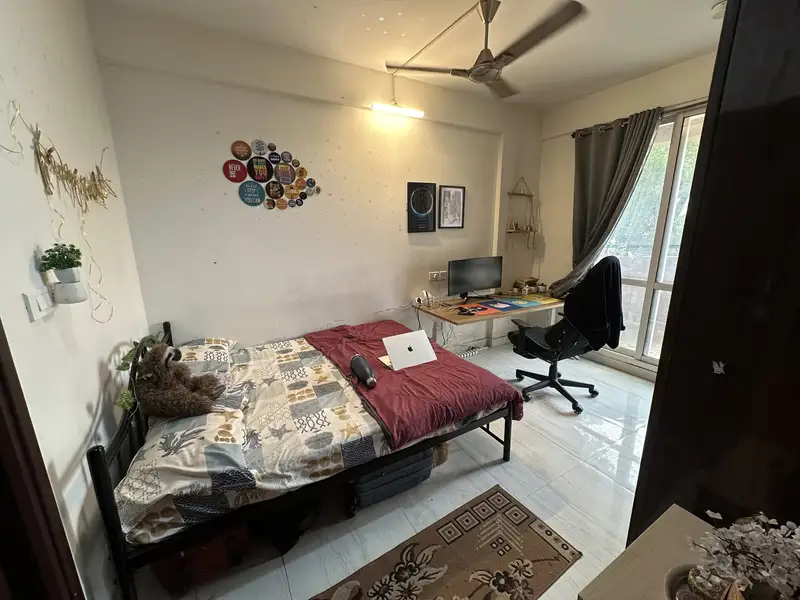 Private Room in 3 BHK in SHBCS Layout