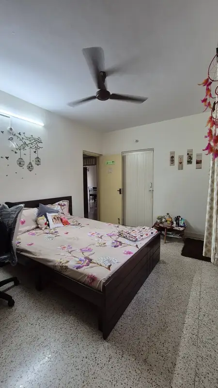 Private Room in 3 BHK in SR Layout, Murgeshpalya