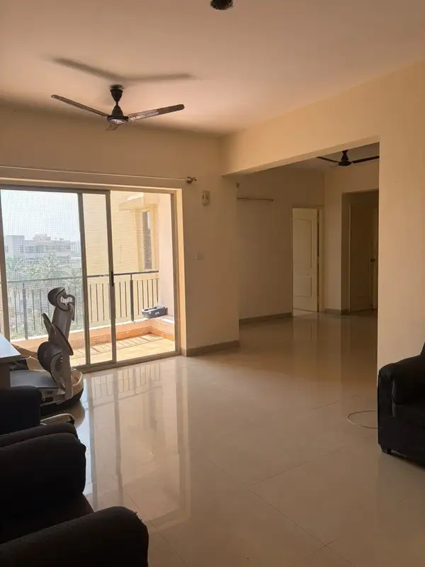 Private Room in 3 BHK in Maithri Layout