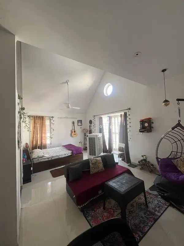 Private Room in 5 BHK in Hoodi