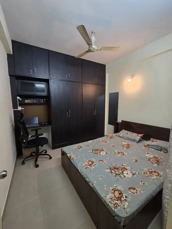 Private Room in 2 BHK in Marathahalli