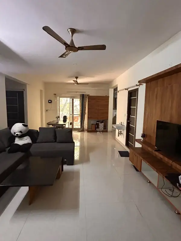 Private Room in 3 BHK in Ambalipura