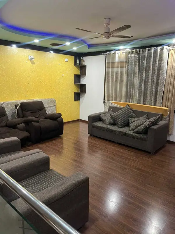 Private Room in 5 BHK in Devasandra