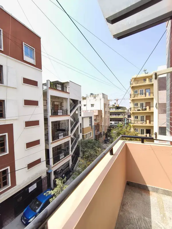 Private Room in 3 BHK in Bilekahalli