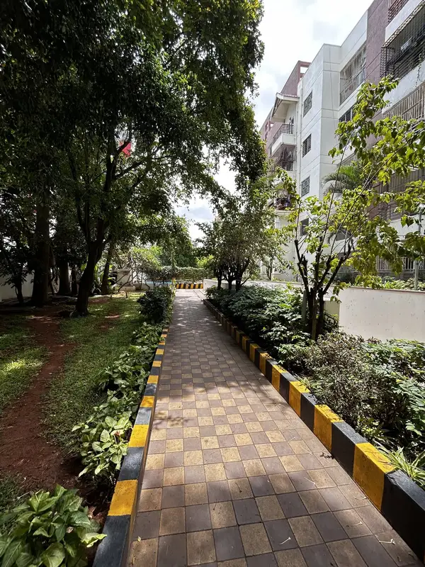 Private Room in 3 BHK in Belathur