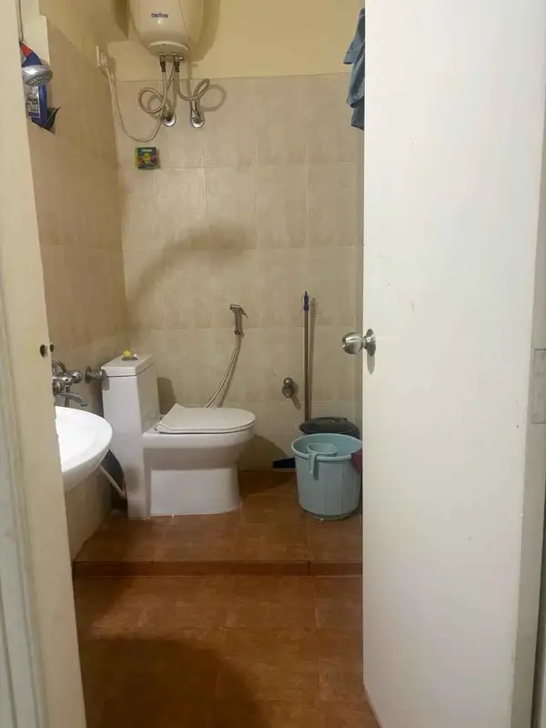 Private Room in 3 BHK in Vishwapriya Nagara