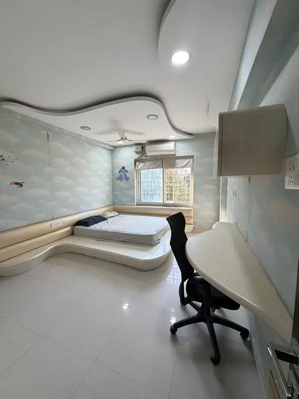 Private Room in 3 BHK in Kondapur